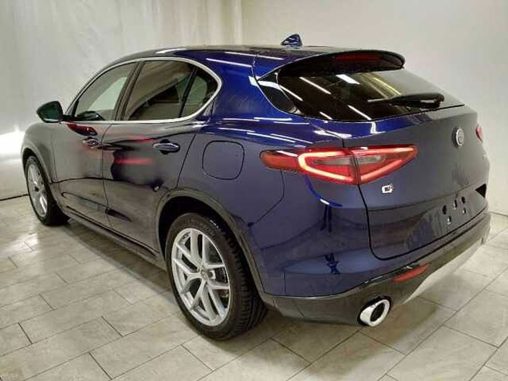 Alfa Romeo Stelvio usata a Cuneo (6)