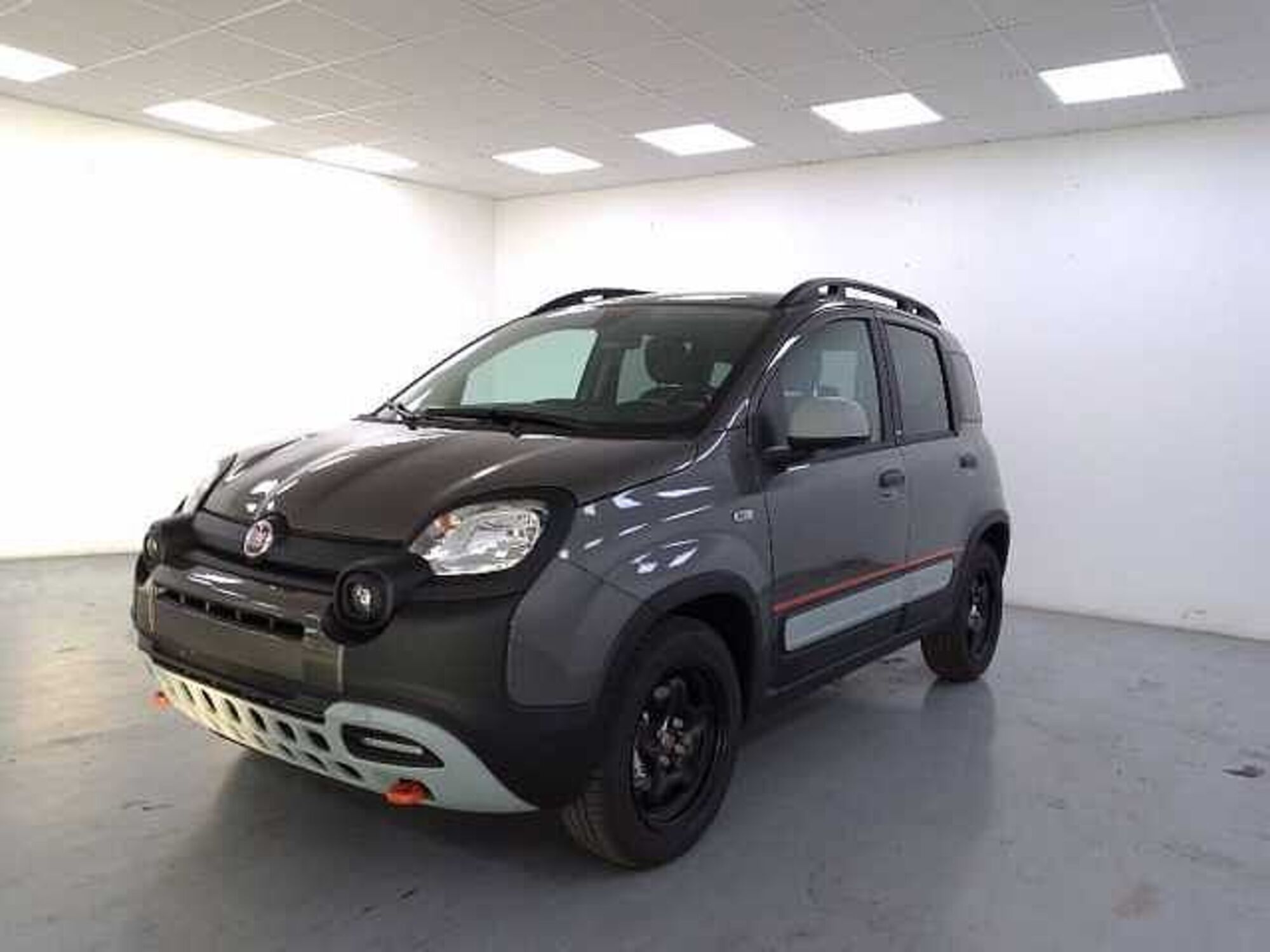 Fiat Panda 1.0 firefly hybrid s&amp;s 70cv 5p.ti nuova a Cuneo