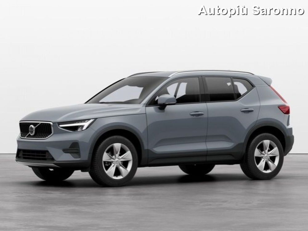 Volvo XC40 B3 automatico Core  nuova a Saronno