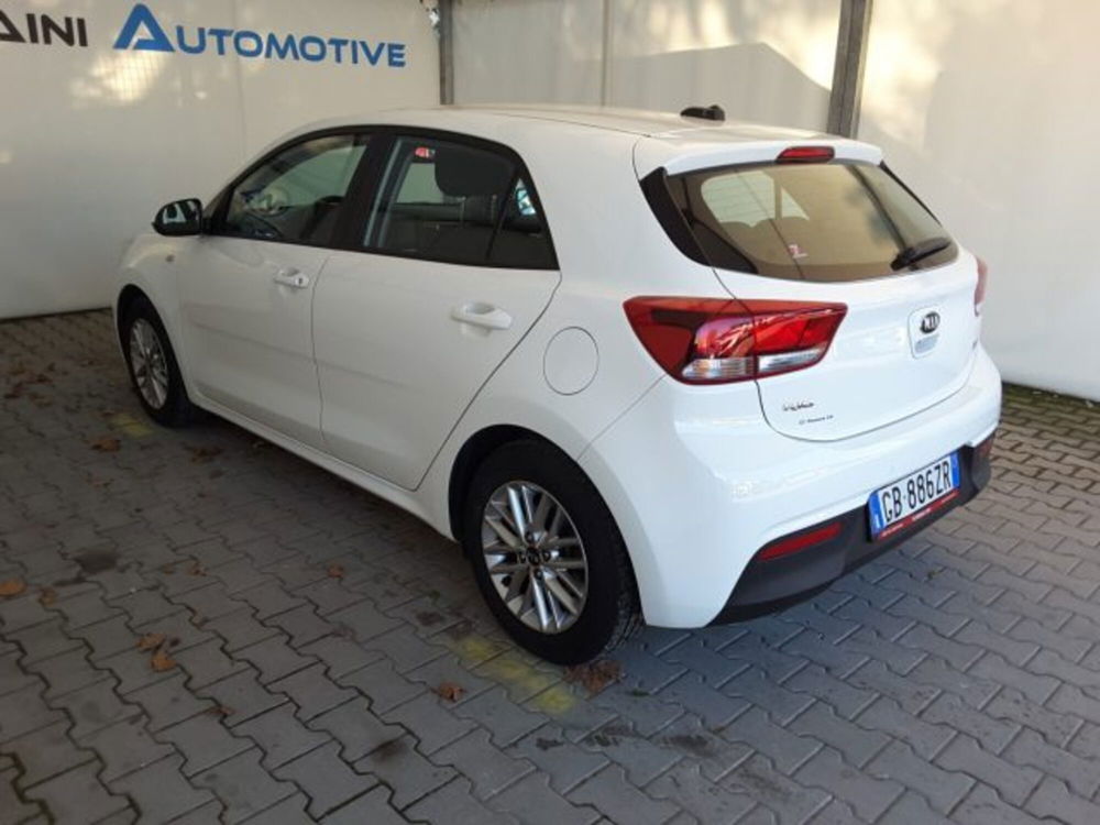 Kia Rio usata a Firenze (12)