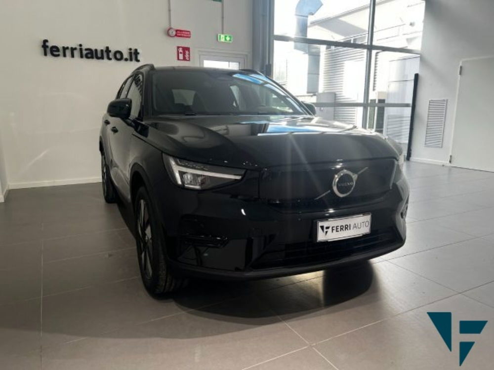 Volvo XC40 Recharge Pure Electric Single Motor RWD Plus nuova a Tavagnacco (3)