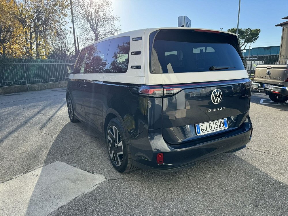 Volkswagen ID.Buzz 77 kWh Pro del 2022 usata a Castegnato (5)