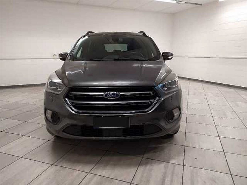 Ford Kuga 2.0 TDCI 180 CV S&S 4WD Powershift ST-Line  del 2017 usata a Cuneo (2)