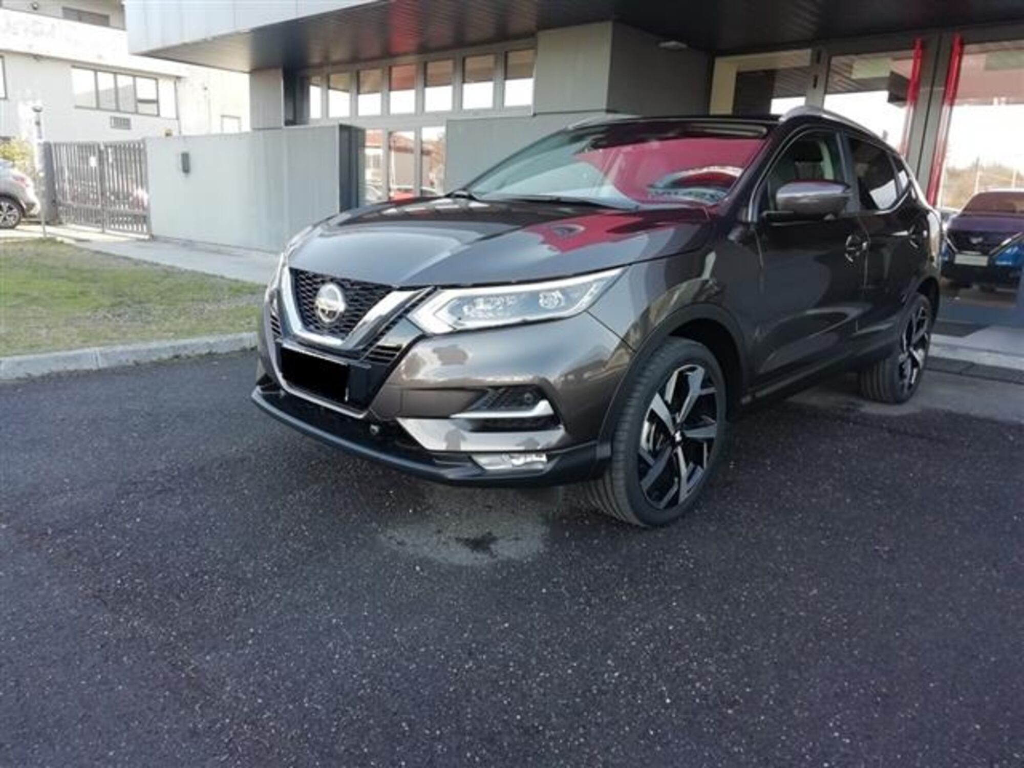 Nissan Qashqai 1.3 DIG-T 140 CV Tekna nuova a Asti