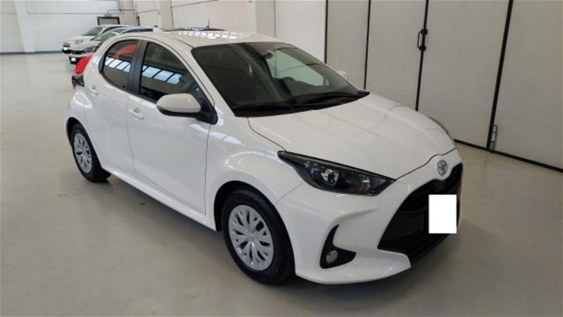 Toyota Yaris 1.0 5 porte Active  nuova a Palazzolo sull'Oglio