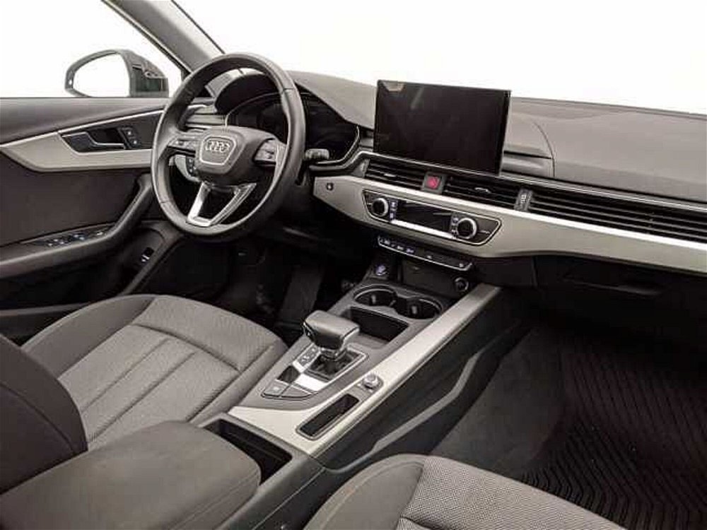 Audi A4 Avant 35 TDI S tronic del 2023 usata a Pesaro (3)
