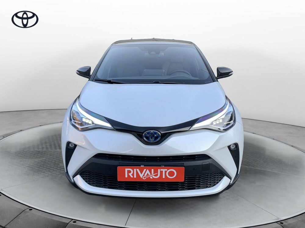 Toyota Toyota C-HR nuova a Como (5)