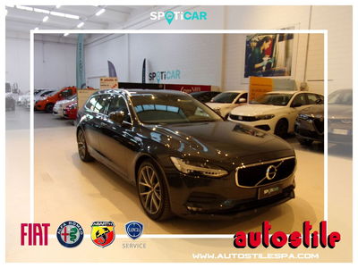 Volvo V90 D5 AWD Geartronic Momentum  del 2018 usata a Reggio nell&#039;Emilia