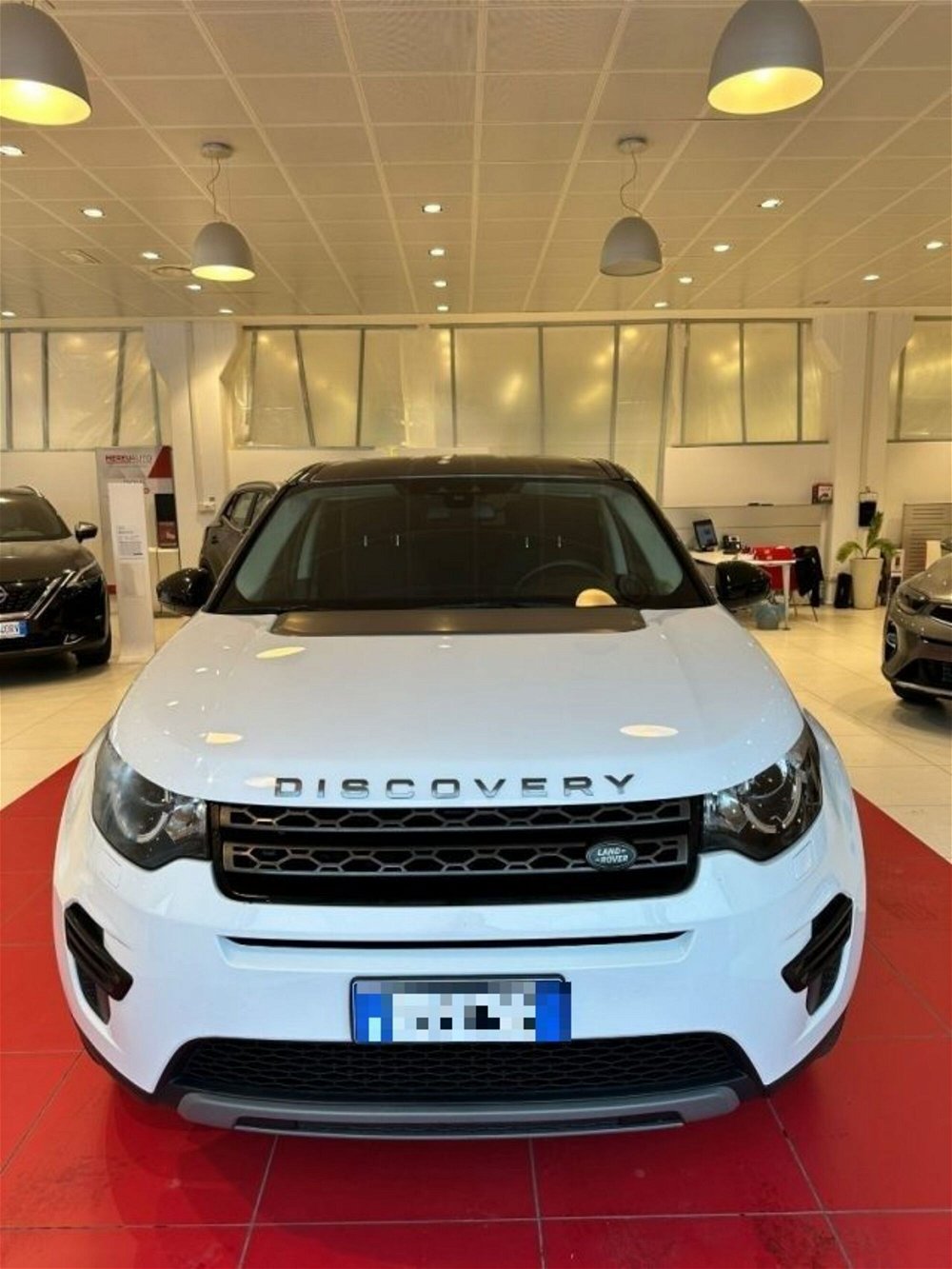 Land Rover Discovery Sport 2.0 eD4 150 CV 2WD HSE  del 2018 usata a Sassari (5)
