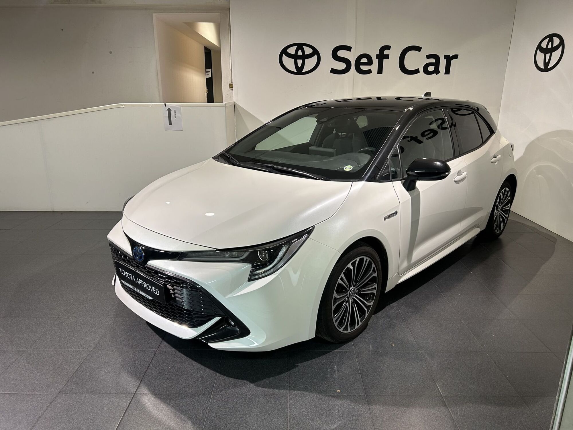 Toyota Corolla 2.0 Hybrid Style  del 2019 usata a Milano