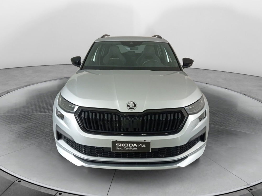 Skoda Kodiaq 2.0 TDI EVO SCR DSG 7 posti Sportline del 2023 usata a Carnago (2)