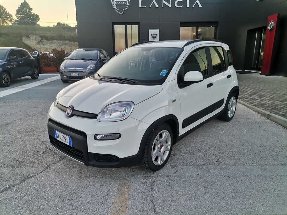 Fiat Panda 1.0 FireFly S&S Hybrid City Cross  del 2022 usata a Matera