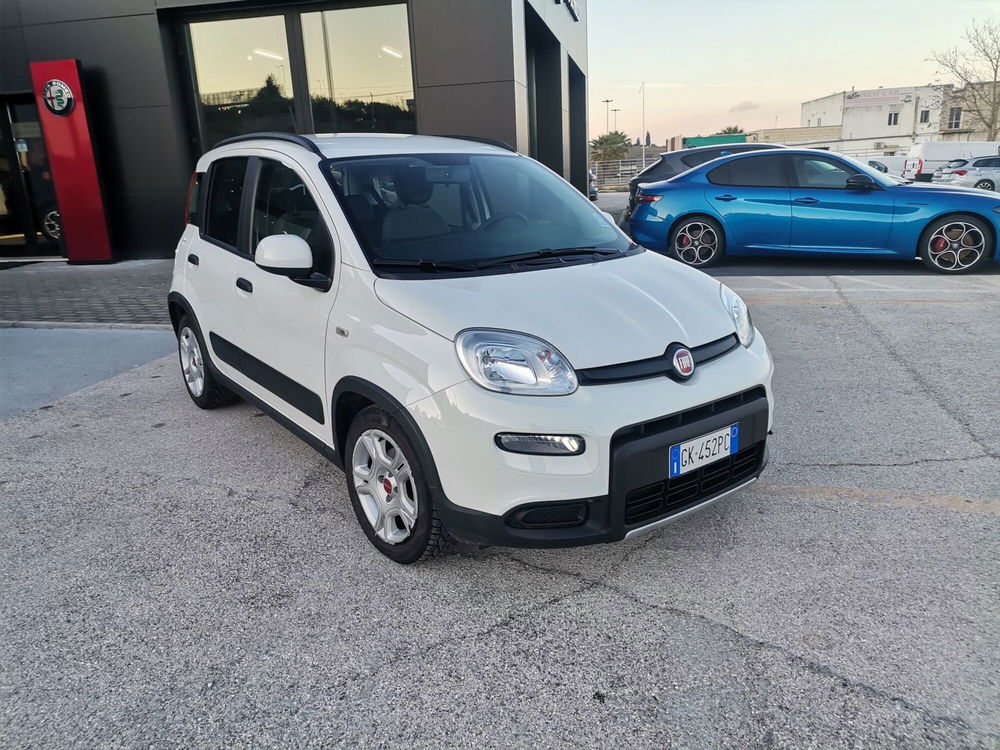 Fiat Panda 1.0 FireFly S&S Hybrid City Cross  del 2022 usata a Matera (3)