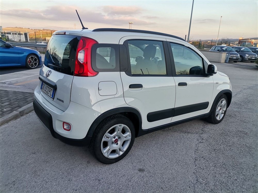 Fiat Panda 1.0 FireFly S&S Hybrid City Cross  del 2022 usata a Matera (5)
