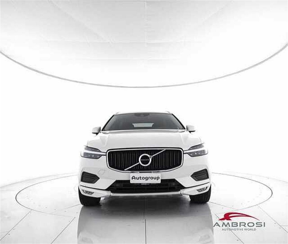 Volvo XC60 B4 (d) AWD Geartronic Business Plus del 2021 usata a Viterbo (5)