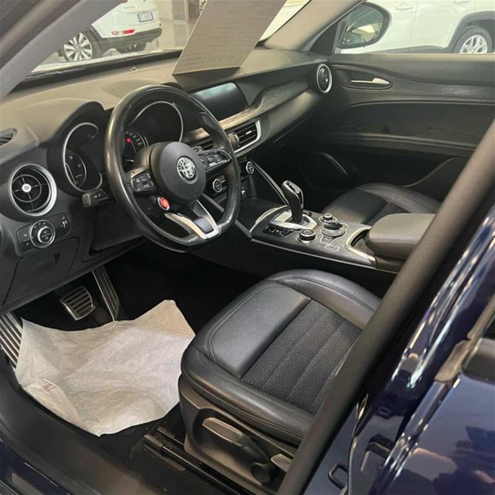 Alfa Romeo Stelvio Stelvio 2.2 Turbodiesel 190 CV AT8 RWD Executive  del 2021 usata a Cento (4)