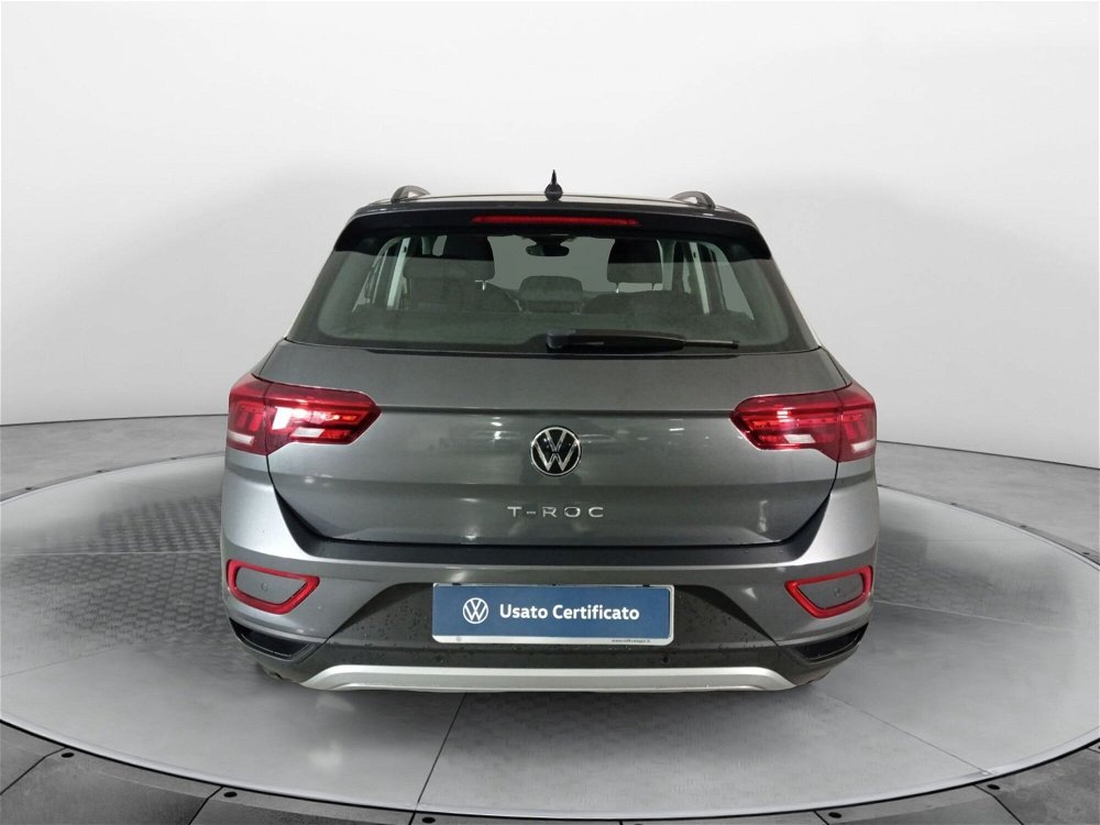Volkswagen T-Roc 2.0 tdi Life 115cv del 2022 usata a Carnago (5)