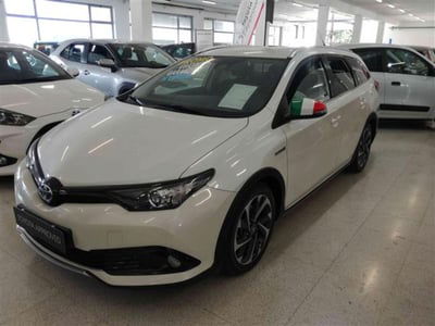 Toyota Auris Station Wagon 1.8 Hybrid Style del 2018 usata a Napoli