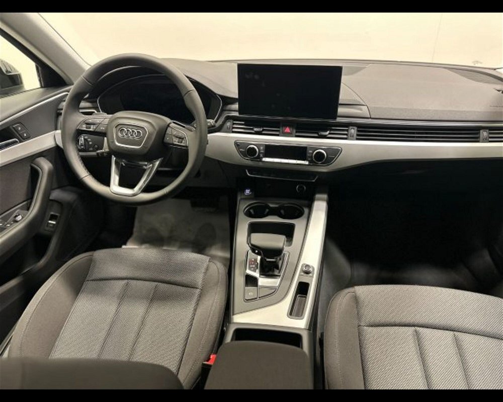 Audi A4 Avant 35 2.0 tdi mhev Business Advanced 163cv s-tronic nuova a Conegliano (3)
