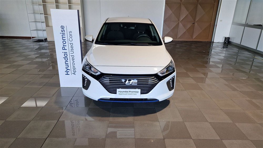 Hyundai Ioniq Hybrid DCT Style  del 2018 usata a Caresanablot (2)