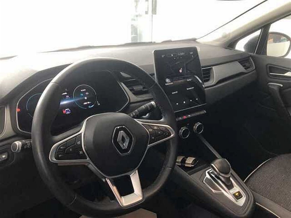 Renault Captur Plug-in Hybrid E-Tech 160 CV Intens  del 2021 usata a Rende (5)