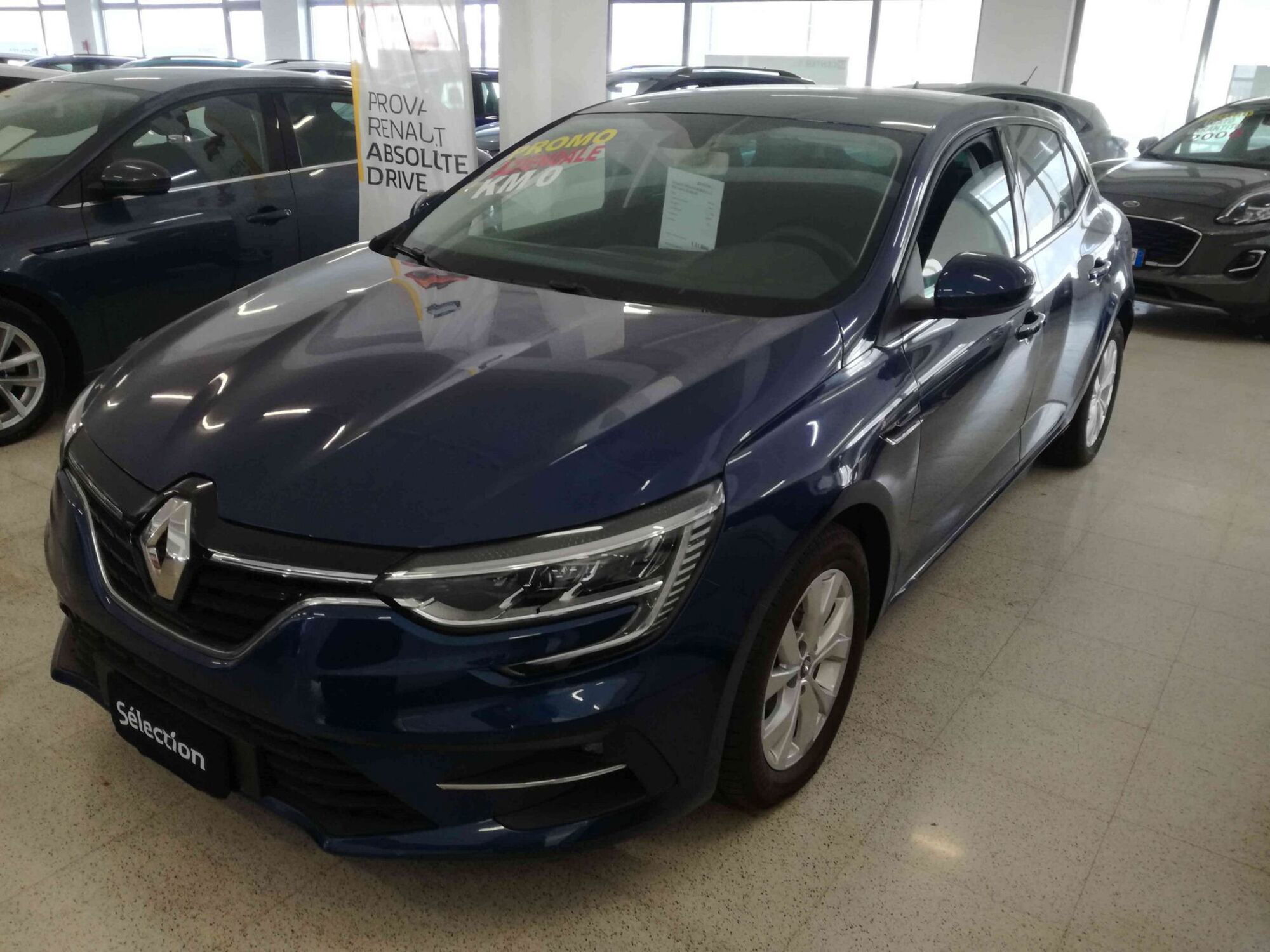 Renault M&eacute;gane TCe 140 CV FAP Business nuova a Salerno