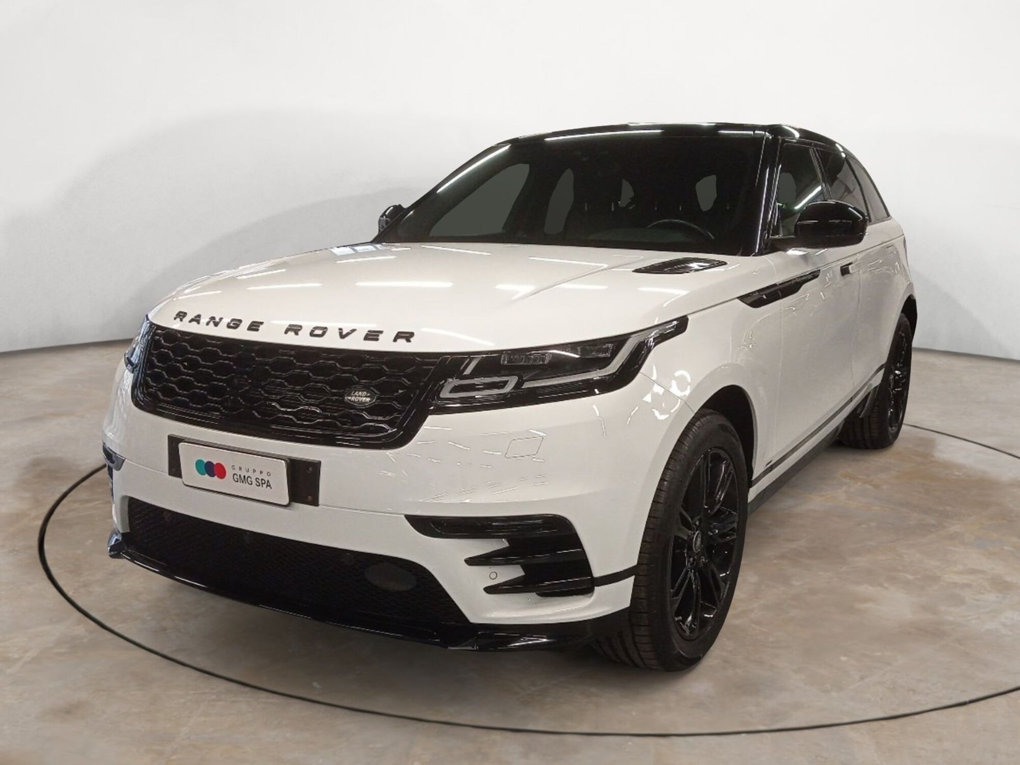 Land Rover Range Rover Velar 2.0D I4 240 CV R-Dynamic SE  del 2019 usata a Firenze