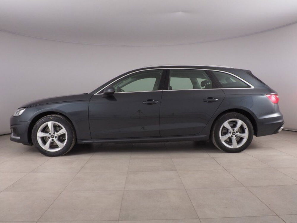 Audi A4 Avant 30 TDI/136 CV S tronic Business Advanced  del 2021 usata a Palermo (2)