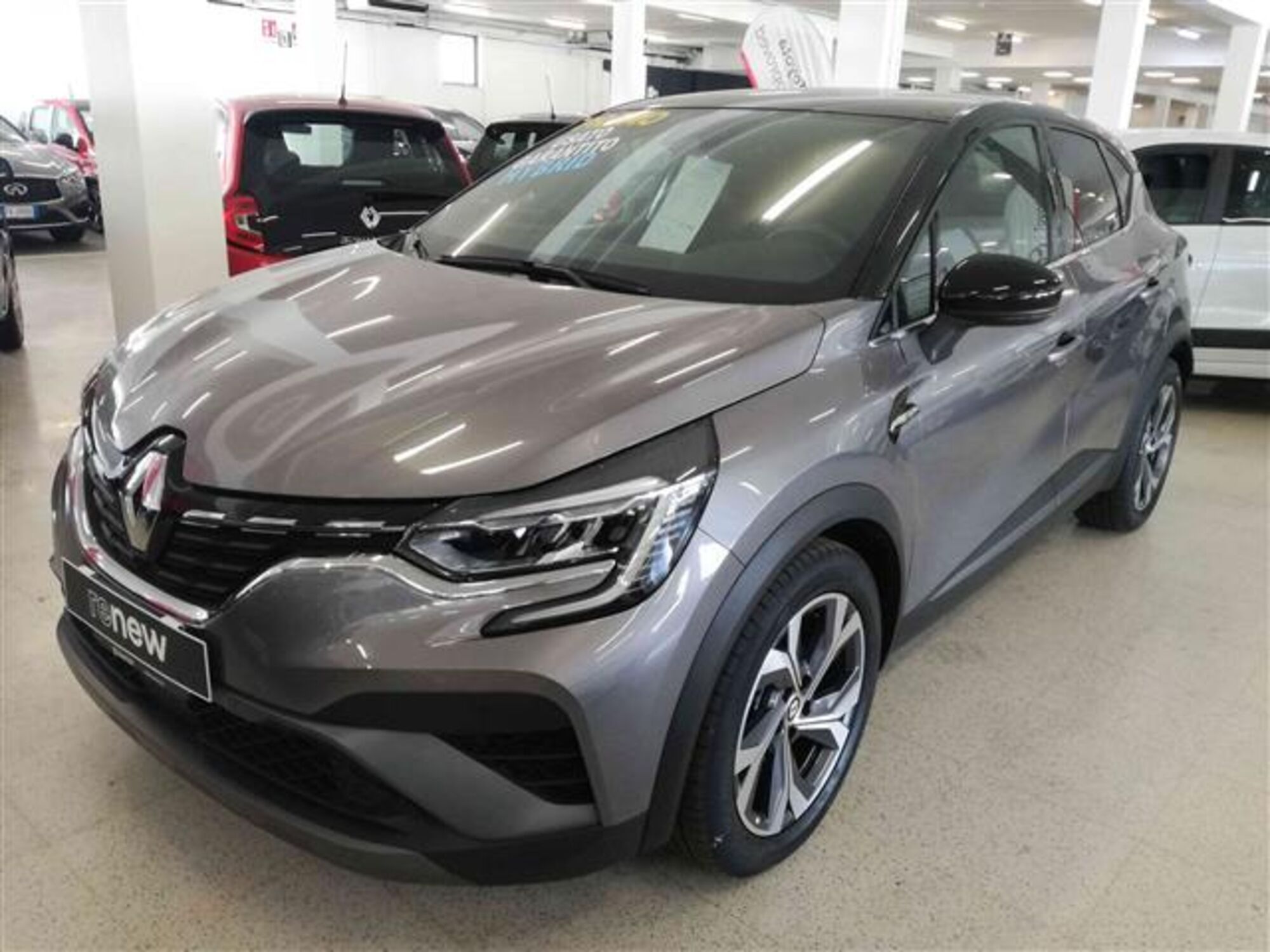 Renault Captur 1.6 full hybrid Techno 145cv auto del 2021 usata a Napoli