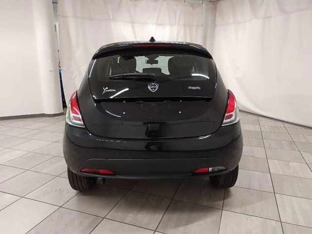 Lancia Ypsilon nuova a Cuneo (7)