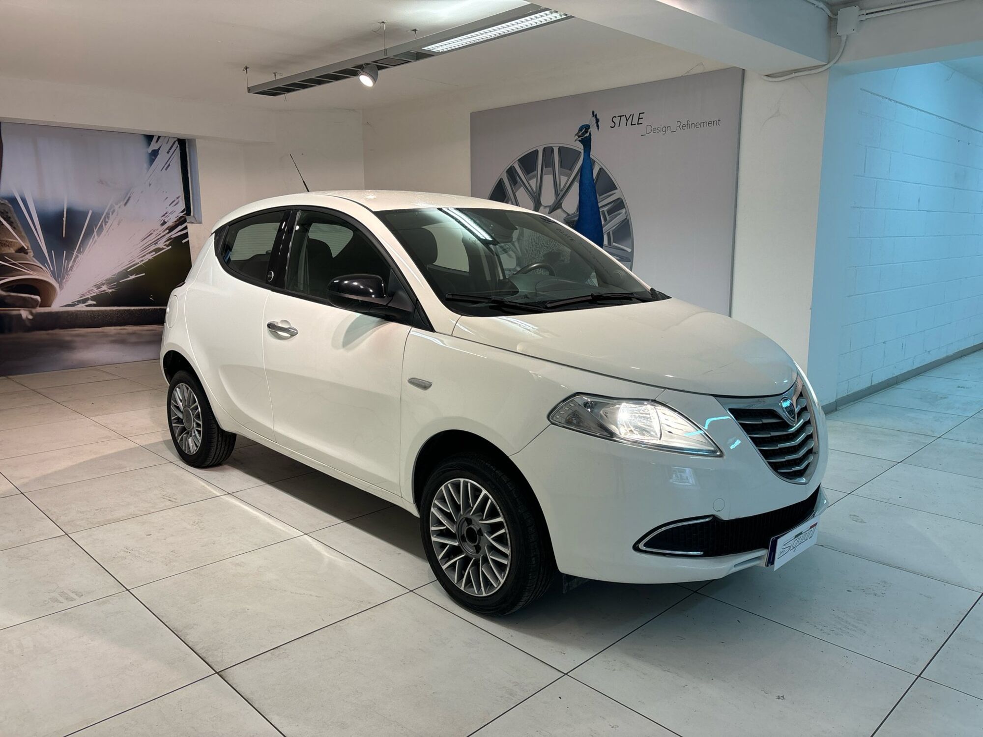 Lancia Ypsilon 0.9 TwinAir 85 CV 5 porte Metano Ecochic Gold  del 2013 usata a L&#039;Aquila