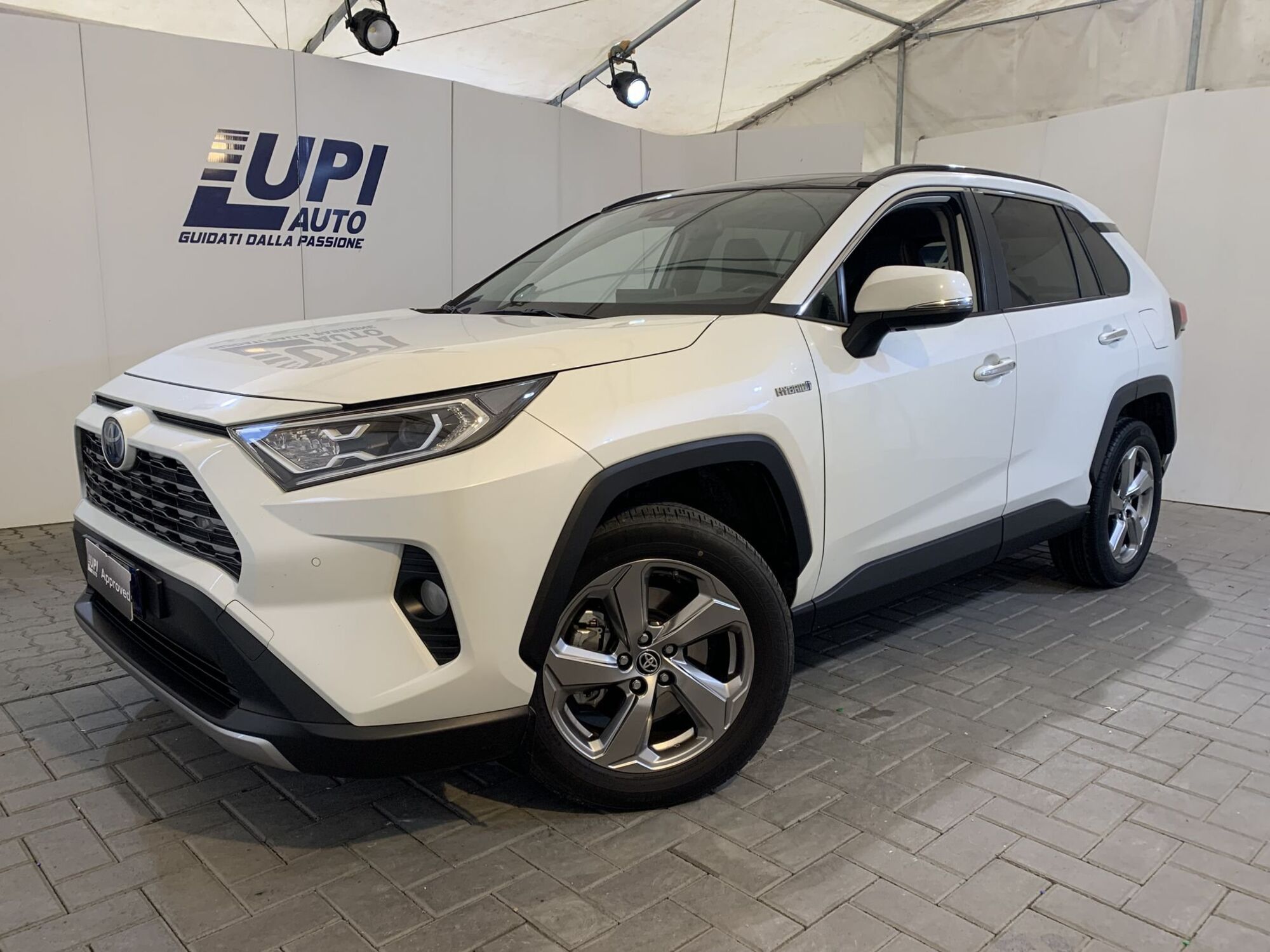 Toyota Rav4 HV (222CV) E-CVT AWD-i Adventure  del 2020 usata a Firenze