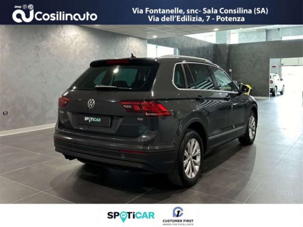 Volkswagen Tiguan 1.6 TDI SCR Style BlueMotion Technology  del 2016 usata a Sala Consilina (5)