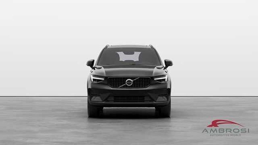 Volvo XC40 B3 automatico Ultimate Dark  nuova a Corciano (5)