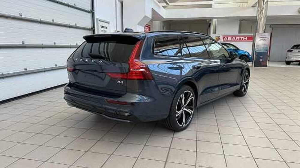 Volvo V60 nuova a Milano (4)