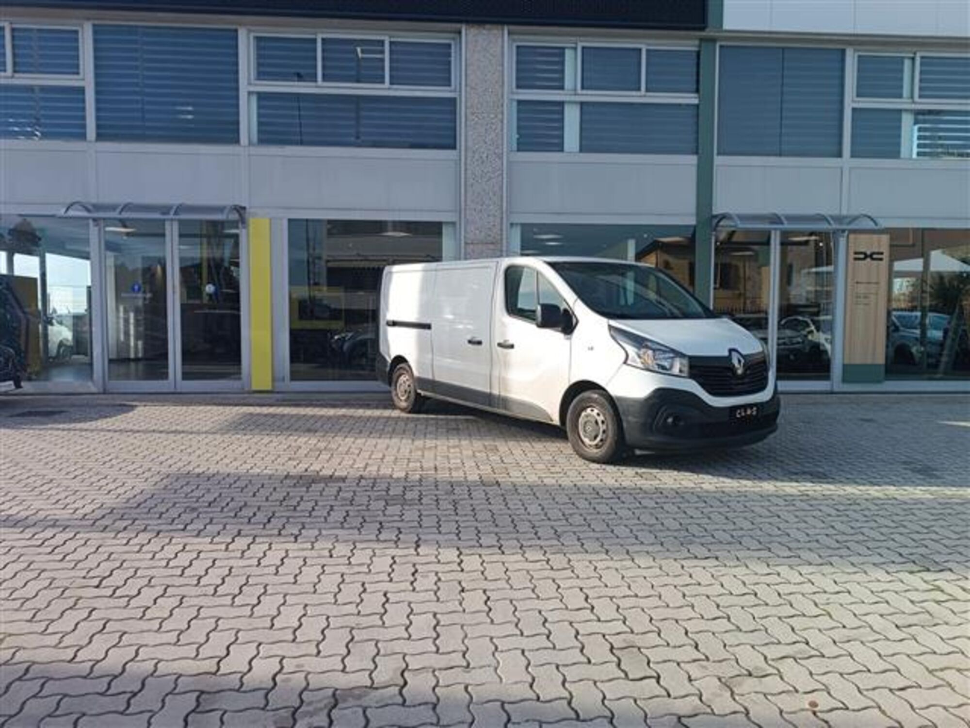 Renault Trafic Furgone T29 1.6 dCi 125CV S&amp;S PL-TN Spaceclass  del 2019 usata a Livorno