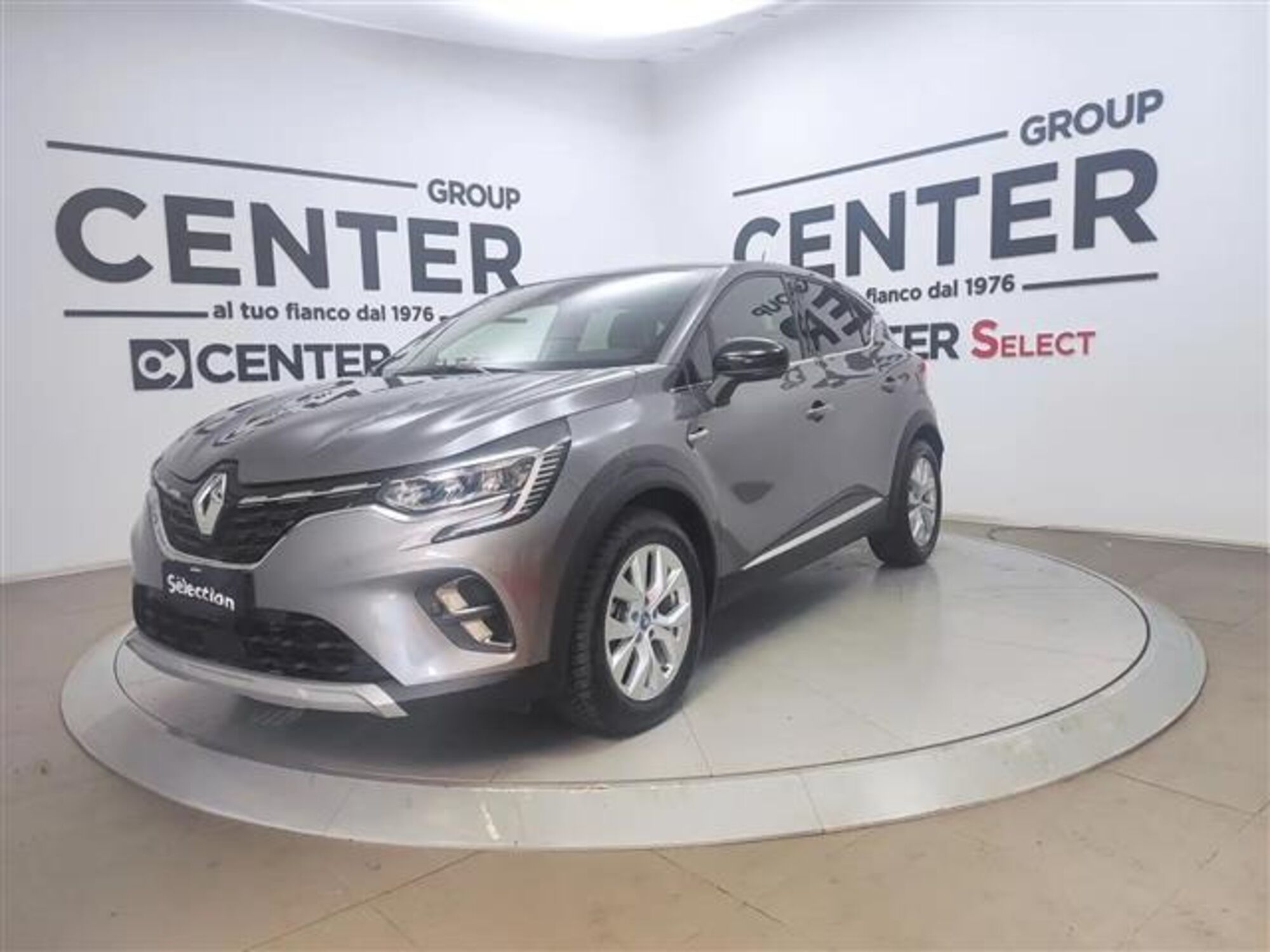 Renault Captur 1.6 full hybrid Techno 145cv auto del 2021 usata a Napoli