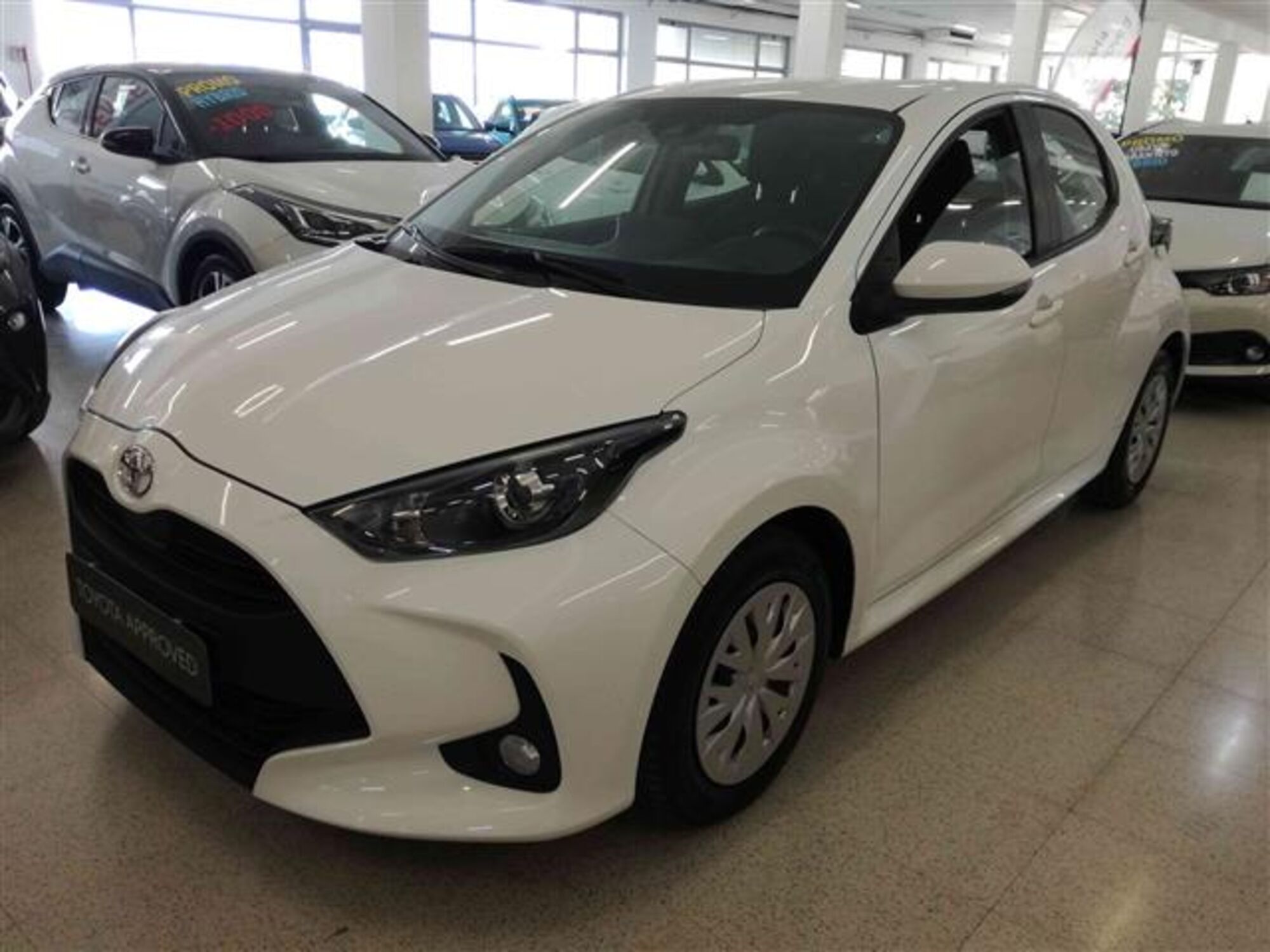 Toyota Yaris 1.0 5 porte Active  del 2021 usata a Napoli