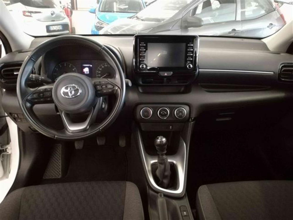 Toyota Yaris usata a Napoli (12)