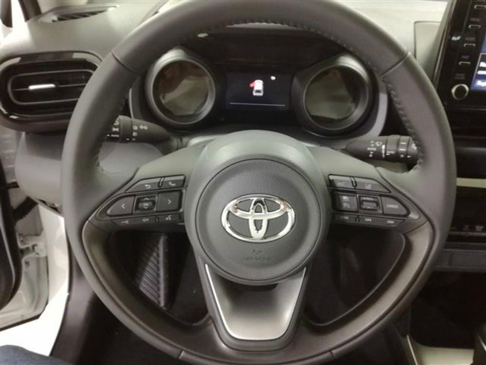 Toyota Yaris Cross nuova a Napoli (12)