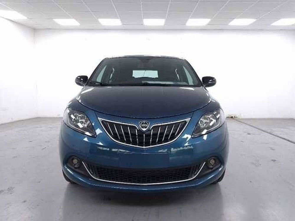 Lancia Ypsilon 1.0 FireFly 5 porte S&S Hybrid Ecochic Gold  nuova a Cuneo (2)