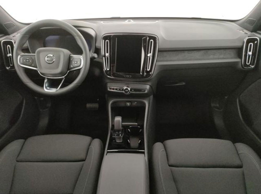 Volvo XC40 nuova a Modena (10)