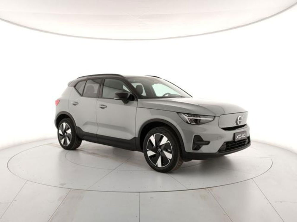 Volvo XC40 nuova a Modena (6)