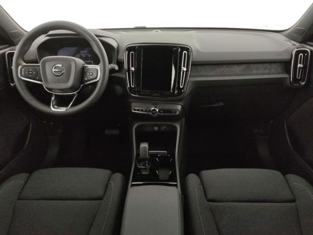 Volvo XC40 nuova a Modena (10)