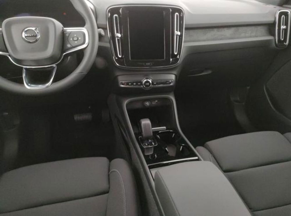 Volvo XC40 nuova a Modena (14)