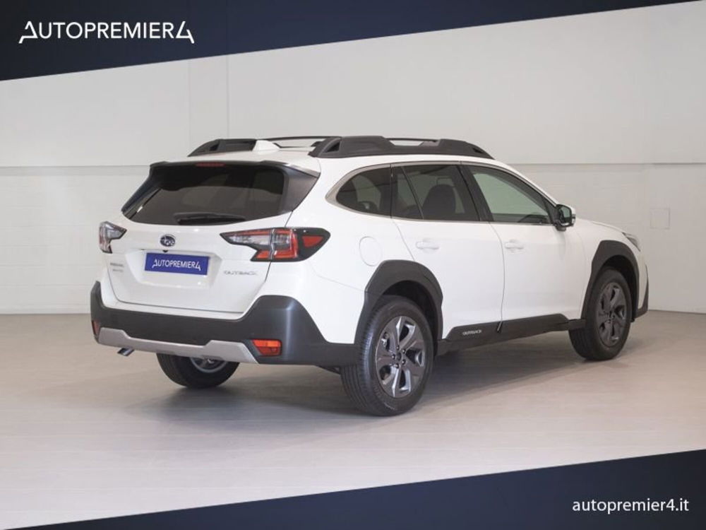 Subaru Outback nuova a Como (12)