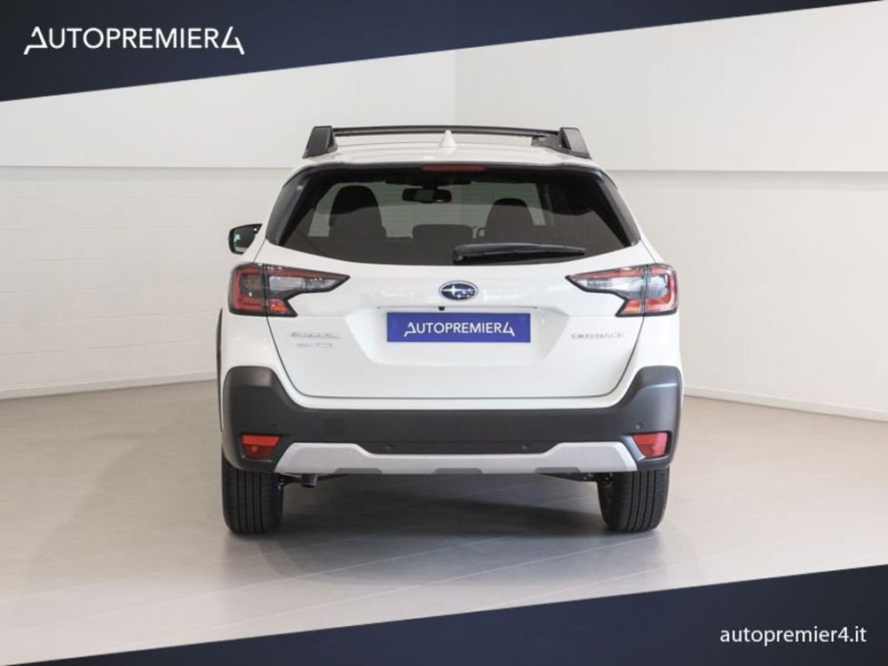 Subaru Outback nuova a Como (9)