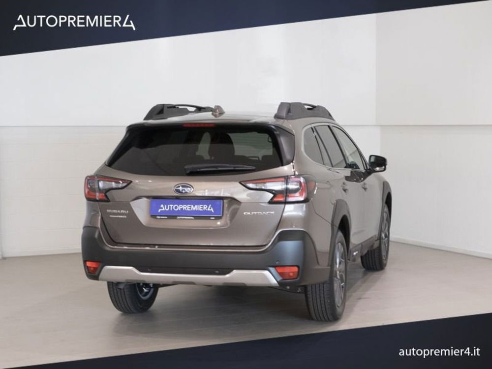 Subaru Outback nuova a Como (14)