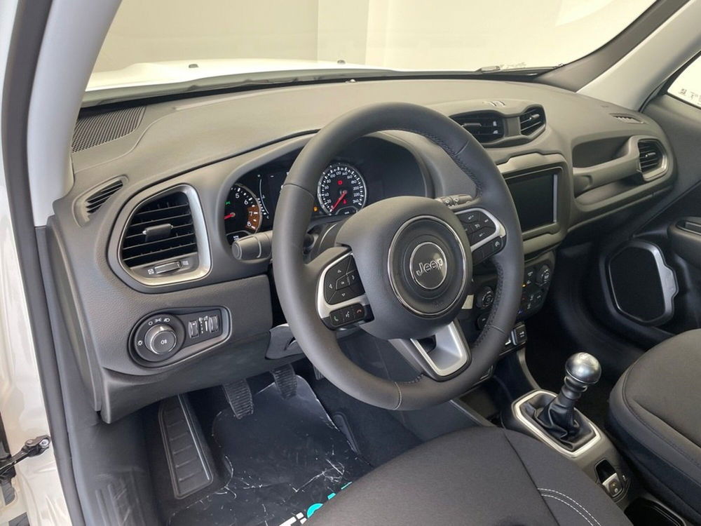 Jeep Renegade nuova a Como (8)