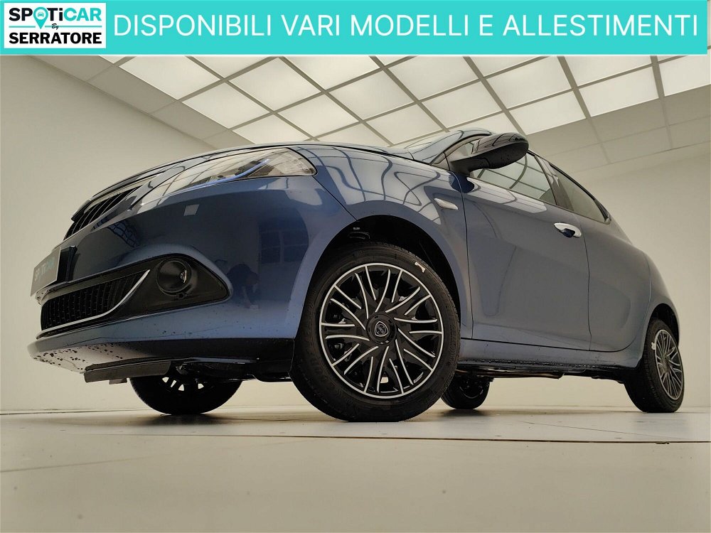 Lancia Ypsilon 1.0 FireFly 5 porte S&S Hybrid Ecochic Gold  nuova a Erba (3)